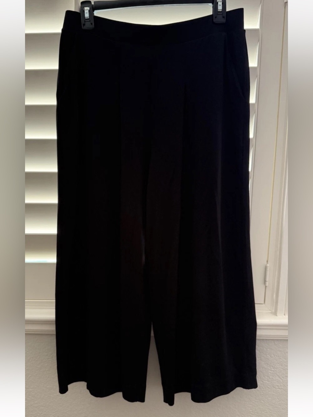 Peruvian Connection Black Cropped Wide Leg Pants Size Medium Soft Comfortable